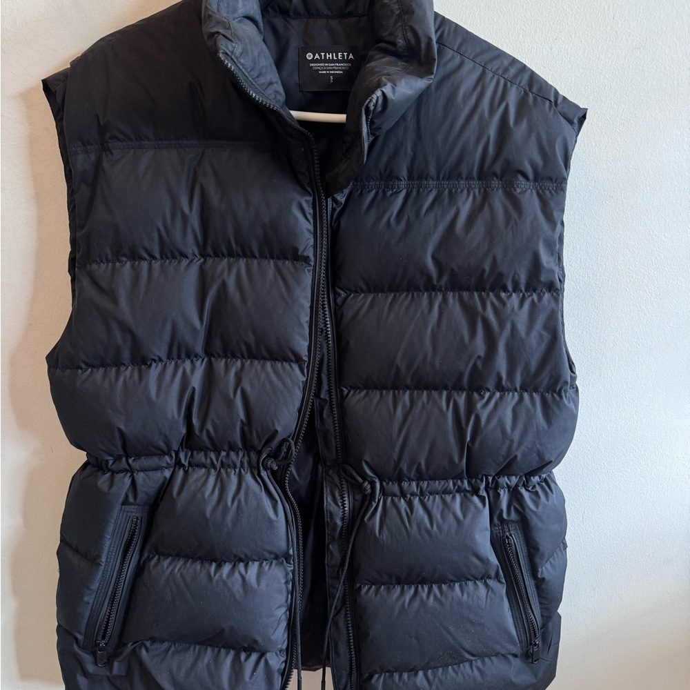 Athleta Black Puffer Vest Women’s Size S Slightly Oversized Fit